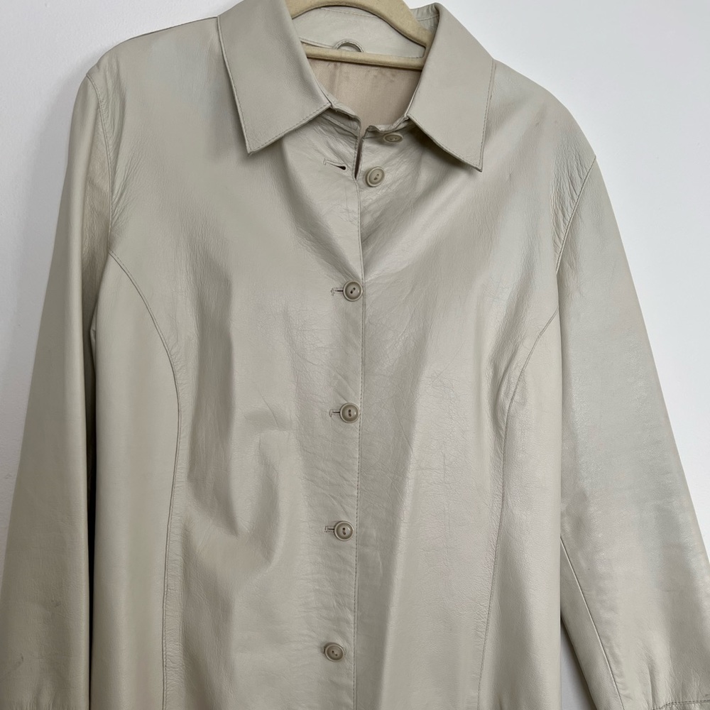 Leather jacket, color beige, size 14